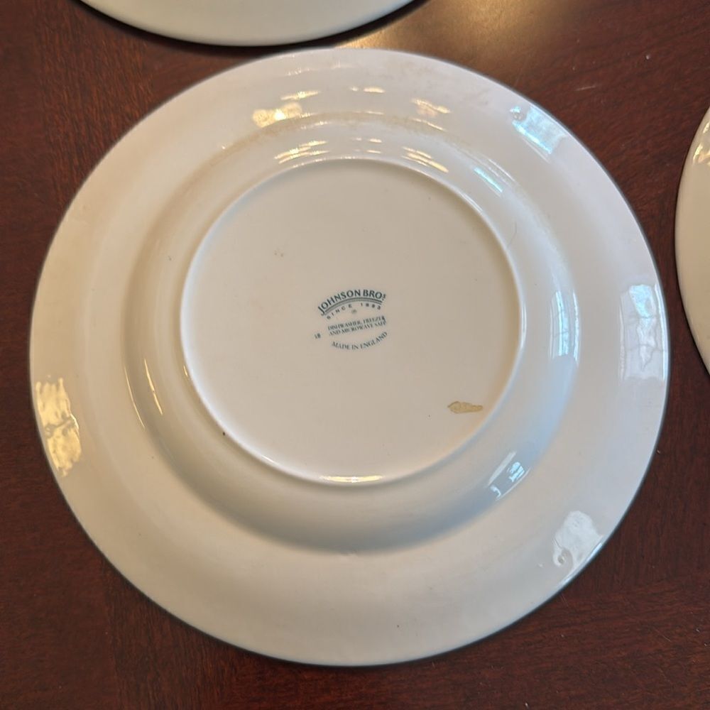 Johnson & Bros.  & Willow Since 1863 Made in England 8” plates (3) - Excellent - Picture 6 of 13